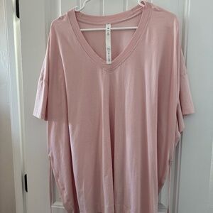 Lululemon / Side Tie V-Neck T Shirt / Size 10